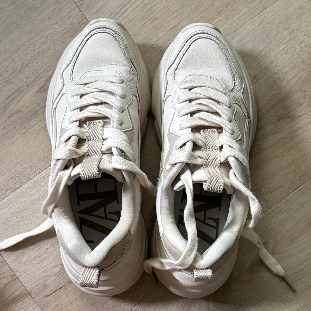 Zara Womens Cream Low-Top Casual Sneakers